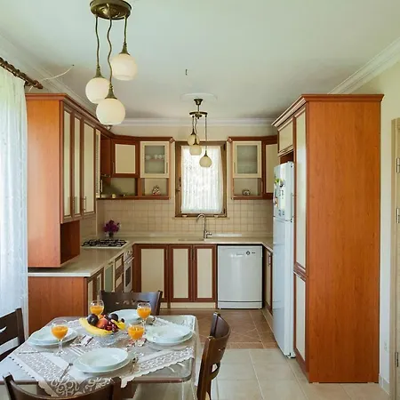 Erdem 4 Bedroom With Private Pool Villa *