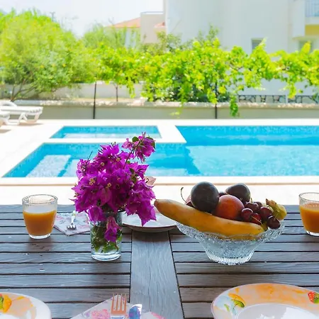 Erdem 4 Bedroom With Private Pool